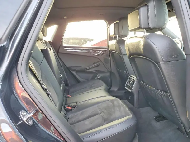 2018 PORSCHE MACAN MACAN  