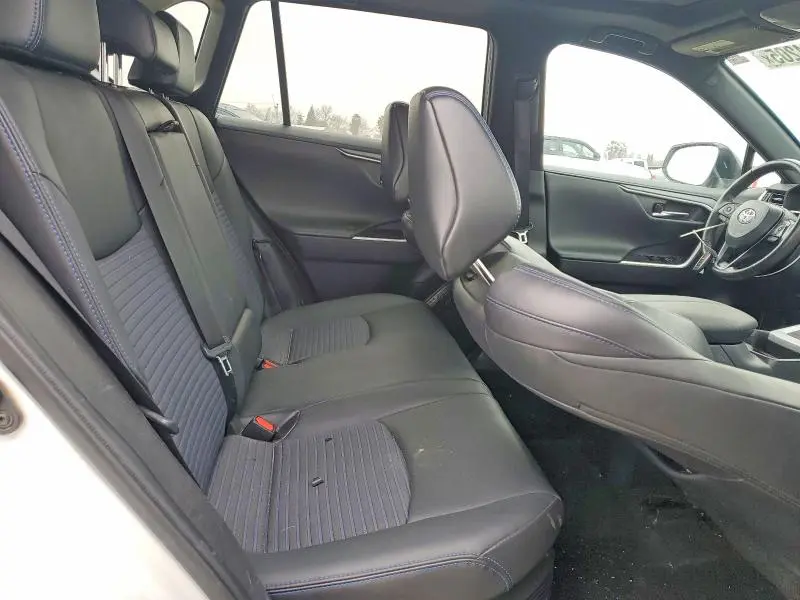 2021 TOYOTA RAV4 XSE  