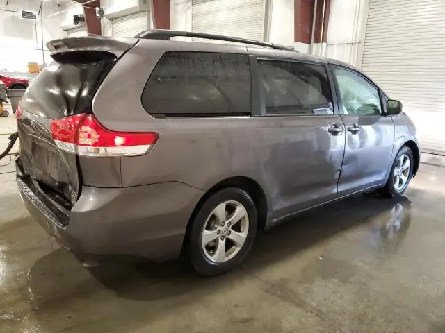 2013 TOYOTA SIENNA LE  