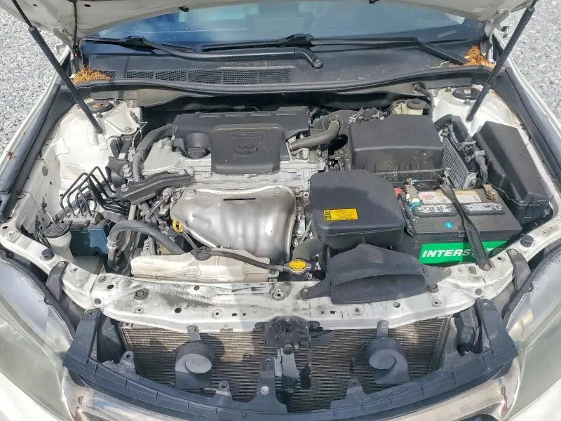 2015 TOYOTA CAMRY SE  