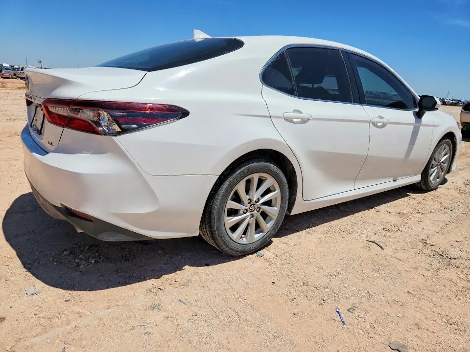 2021 TOYOTA CAMRY LE  