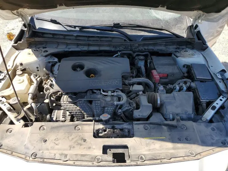2019 NISSAN ALTIMA SR  