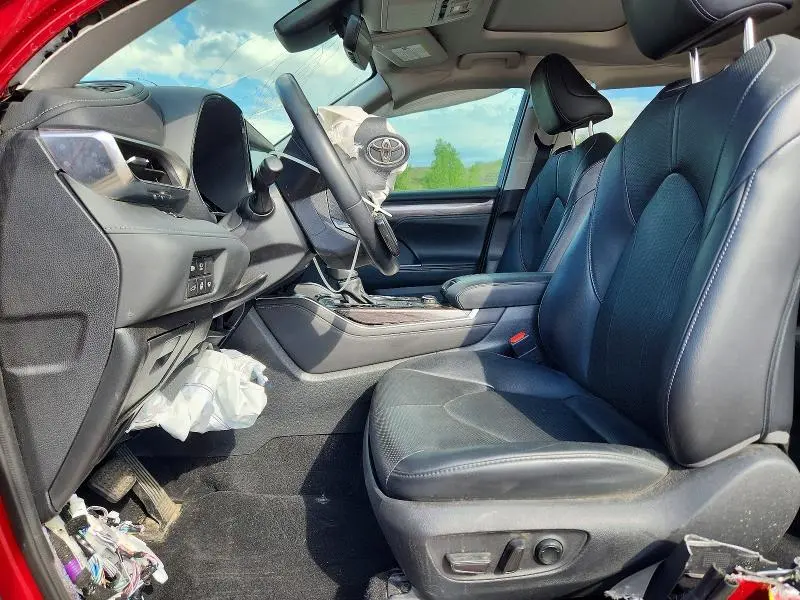 2021 TOYOTA HIGHLANDER LIMITED  