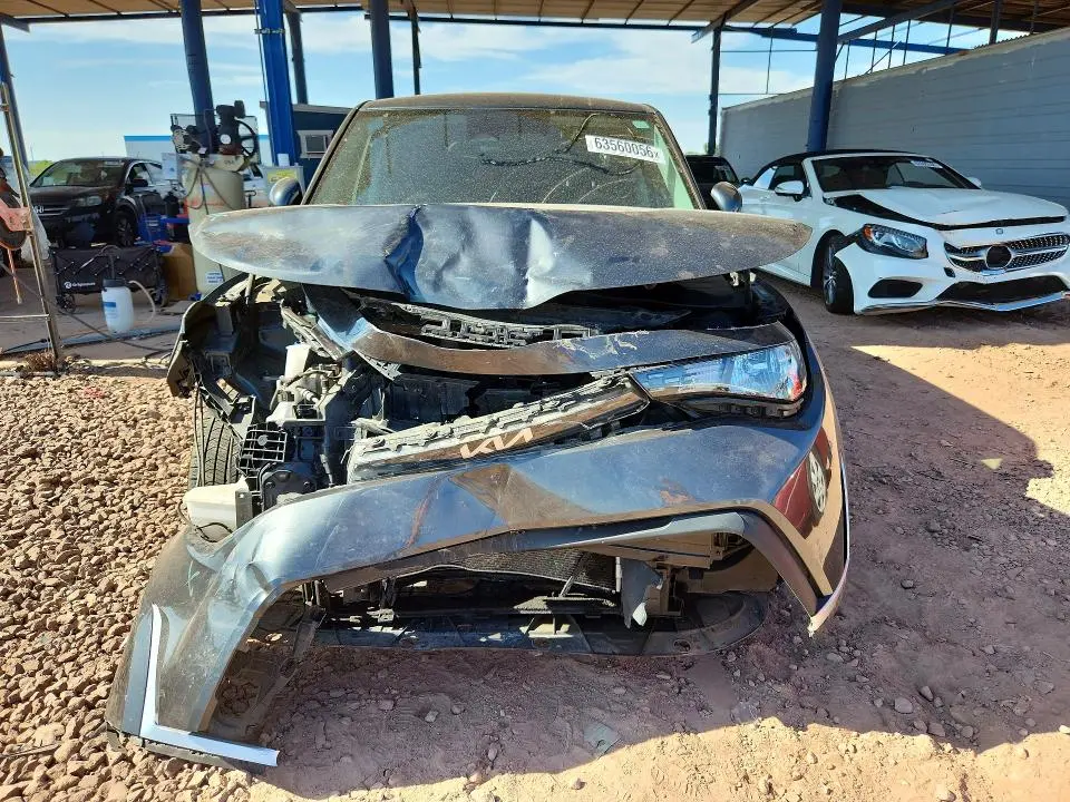 2023 KIA SOUL LX  