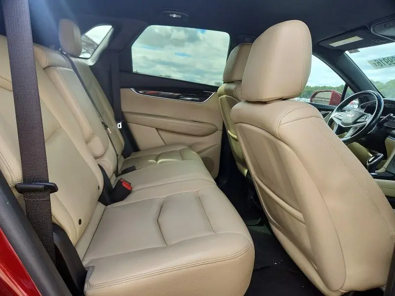 2017 CADILLAC XT5   