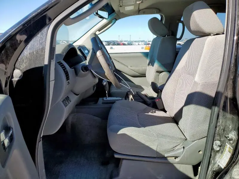 2011 NISSAN FRONTIER S  