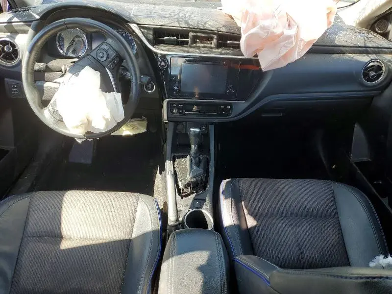 2019 TOYOTA COROLLA SE  