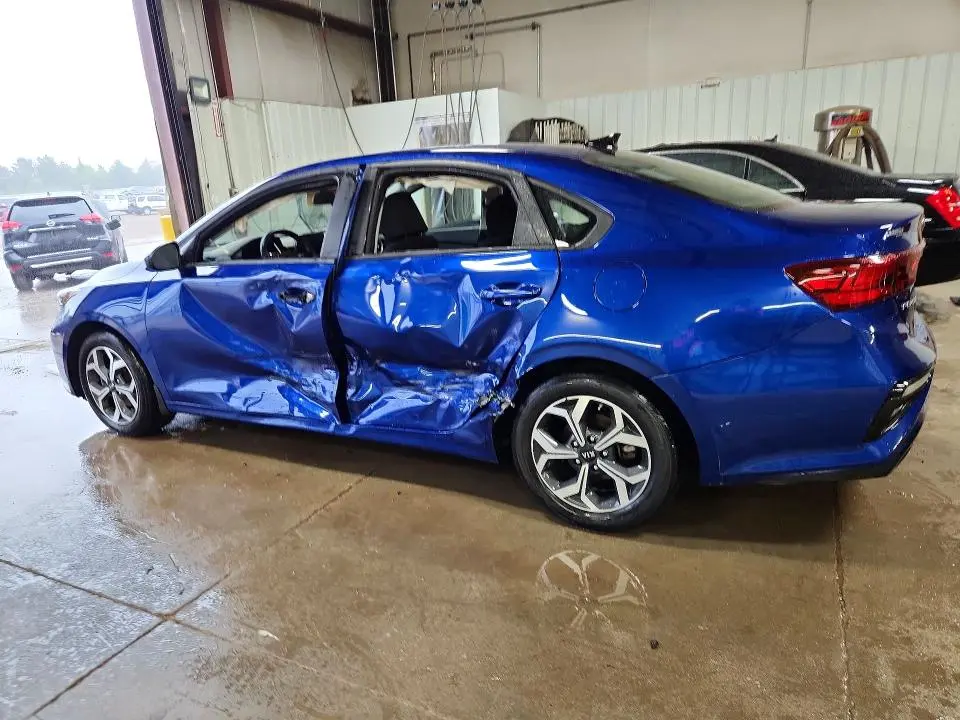 2021 KIA FORTE LXS  