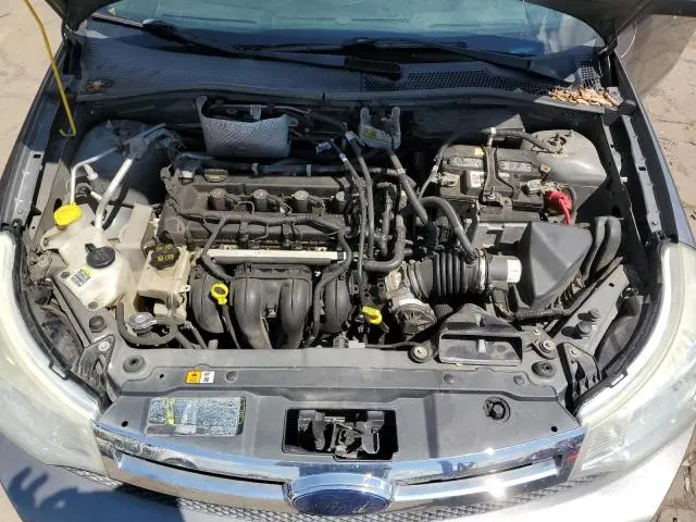 2010 FORD FOCUS SE  