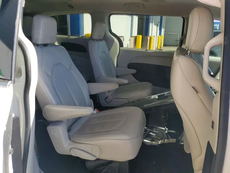 2017 CHRYSLER PACIFICA TOURING L  