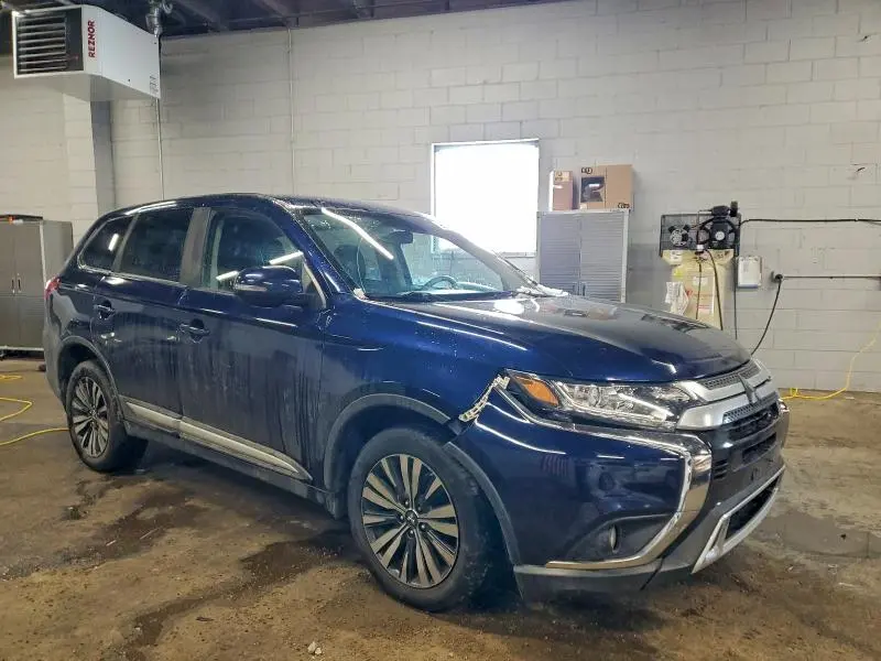 2019 MITSUBISHI OUTLANDER SE  