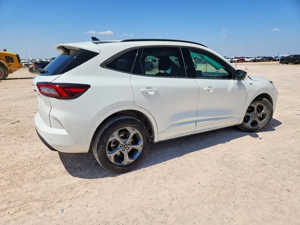 2023 FORD ESCAPE ST LINE  