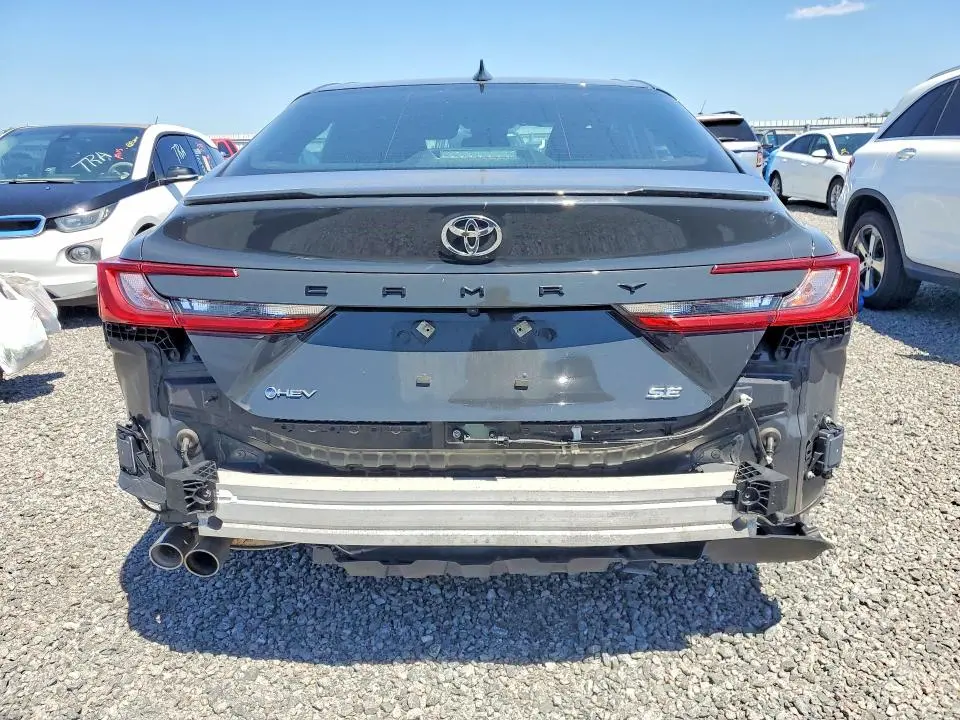 2025 TOYOTA CAMRY SE  
