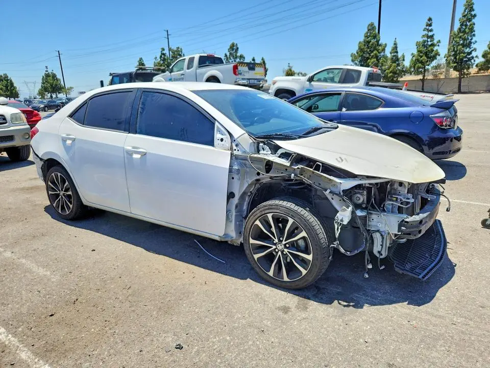 2019 TOYOTA COROLLA SE  