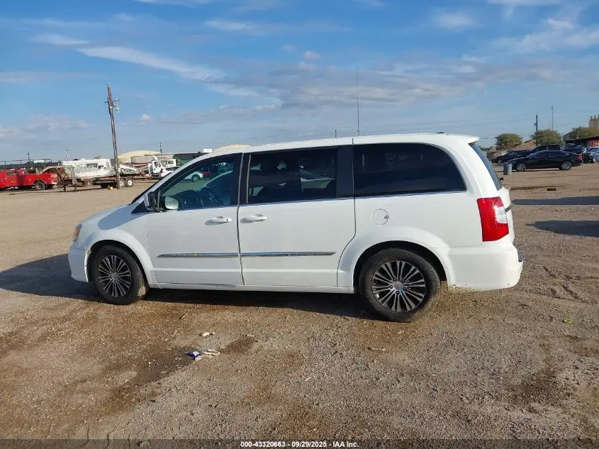 2013 CHRYSLER TOWN & COUNTRY S