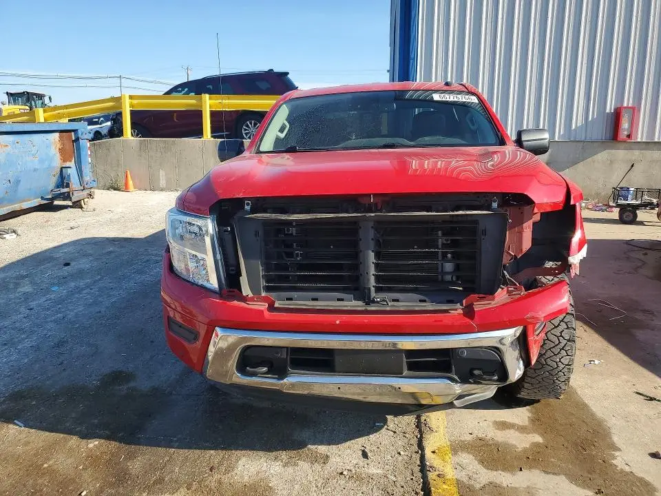 2021 NISSAN TITAN SV  