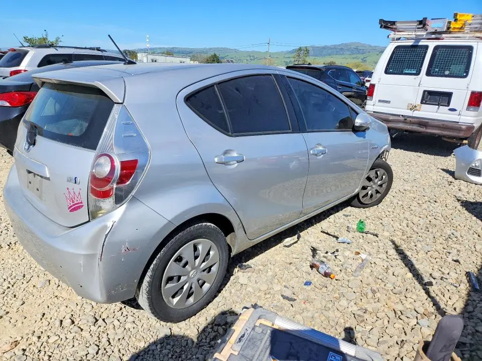 2014 TOYOTA PRIUS C ONE  