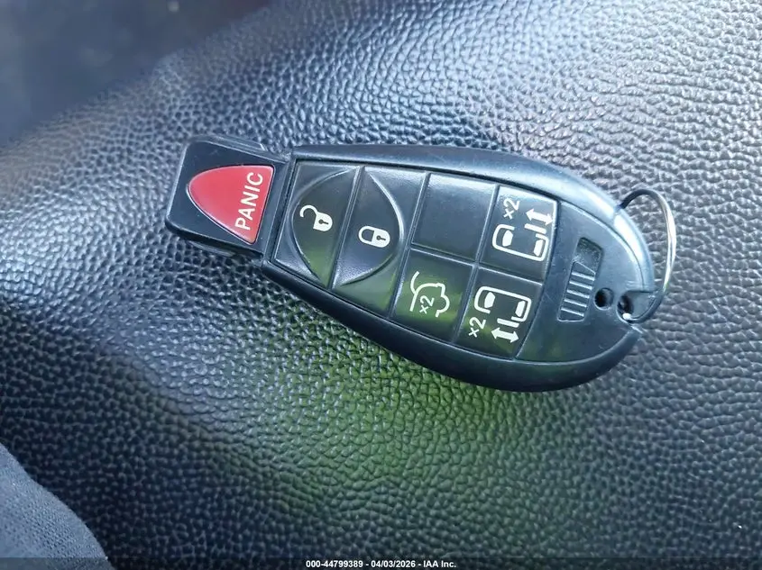 2016 CHRYSLER TOWN & COUNTRY TOURING
