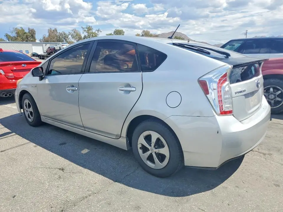 2013 TOYOTA PRIUS TWO  