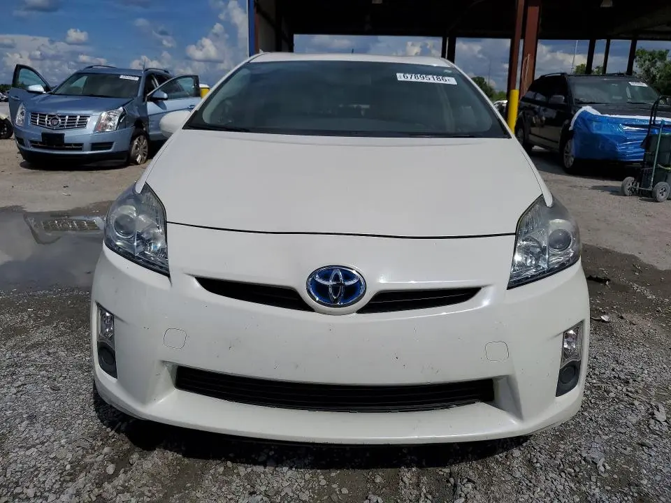 2010 TOYOTA PRIUS III  