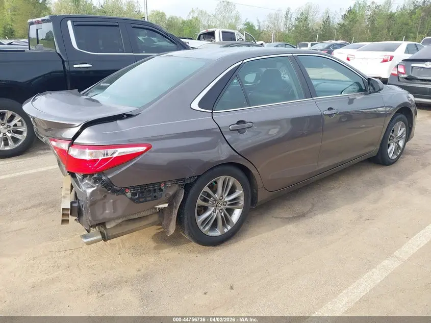 2016 TOYOTA CAMRY SE