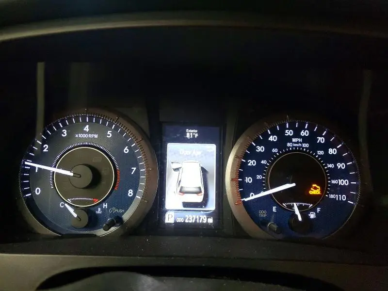 2018 TOYOTA SIENNA LE  