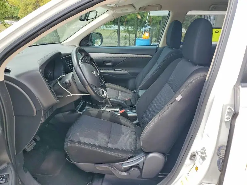 2018 MITSUBISHI OUTLANDER SE  