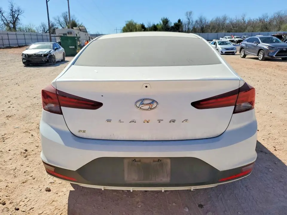 2019 HYUNDAI ELANTRA SE  