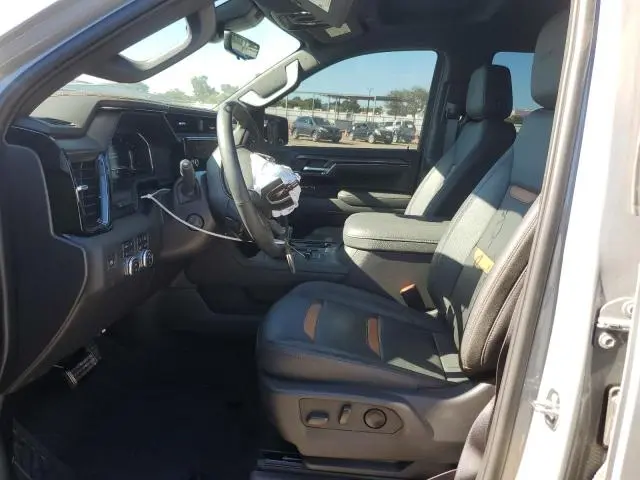 2024 GMC SIERRA K1500 AT4  