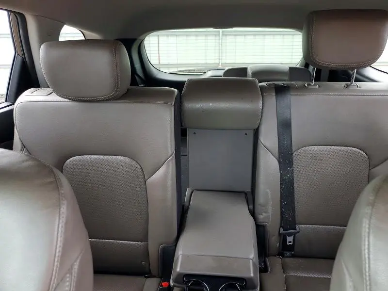2018 HYUNDAI SANTA FE SE  