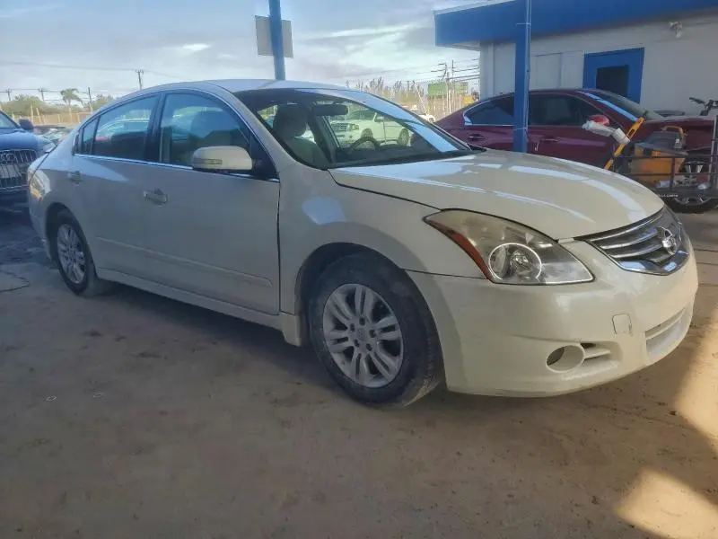 2010 NISSAN ALTIMA BASE  
