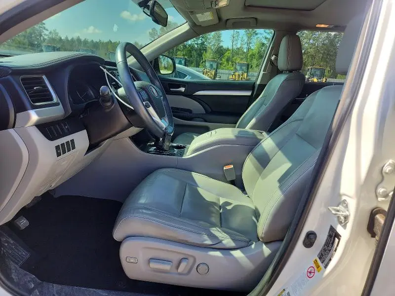 2016 TOYOTA HIGHLANDER XLE  