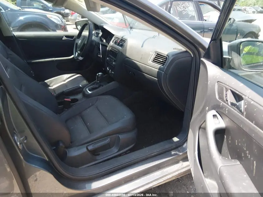 2012 VOLKSWAGEN JETTA 2.5L SE