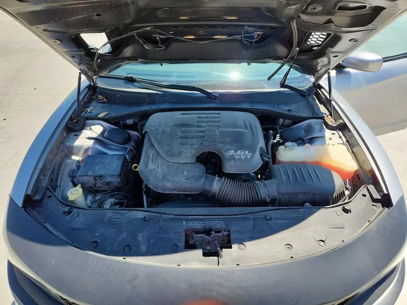 2015 DODGE CHARGER SE  