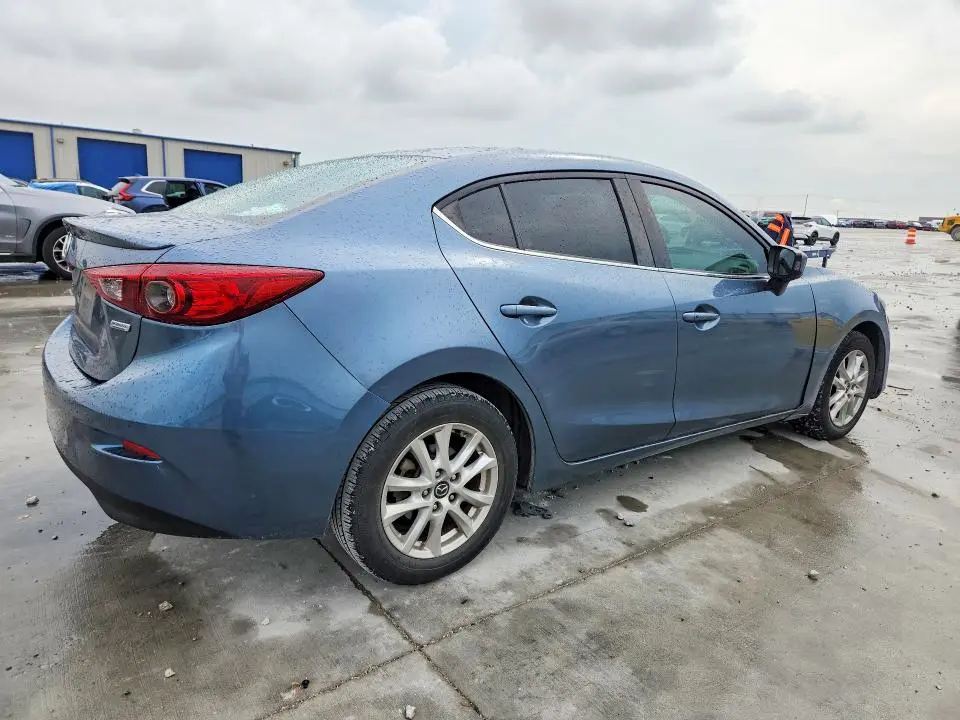 2015 MAZDA 3 TOURING  