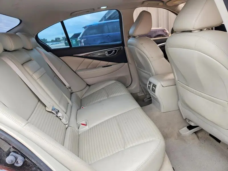 2016 INFINITI Q50 RED SPORT 400  