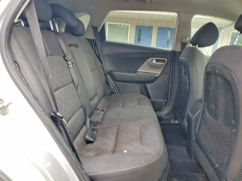 2017 KIA NIRO LX  