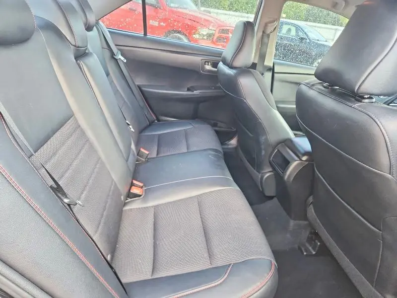 2017 TOYOTA CAMRY SE  