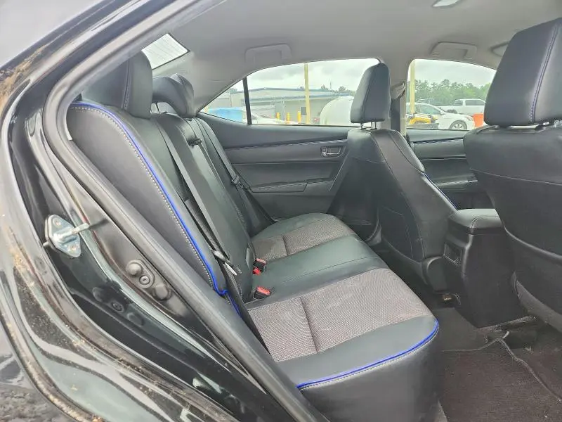 2019 TOYOTA COROLLA SE  