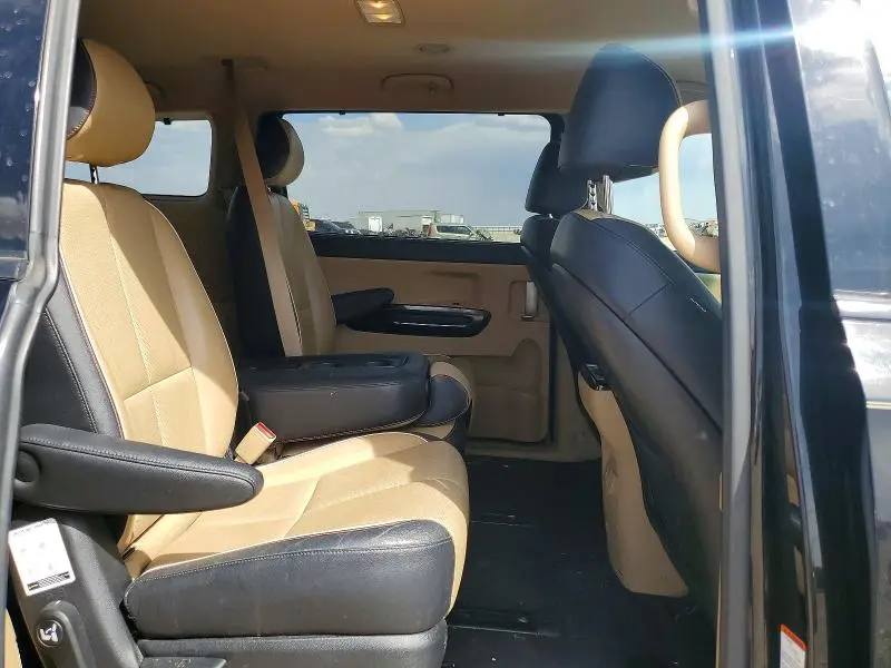 2016 KIA SEDONA SX  