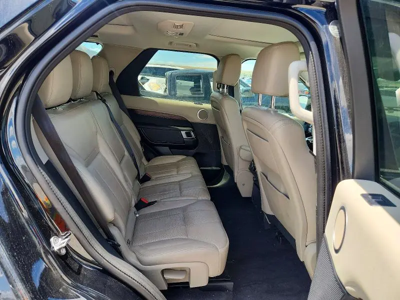 2019 LAND ROVER DISCOVERY SE  