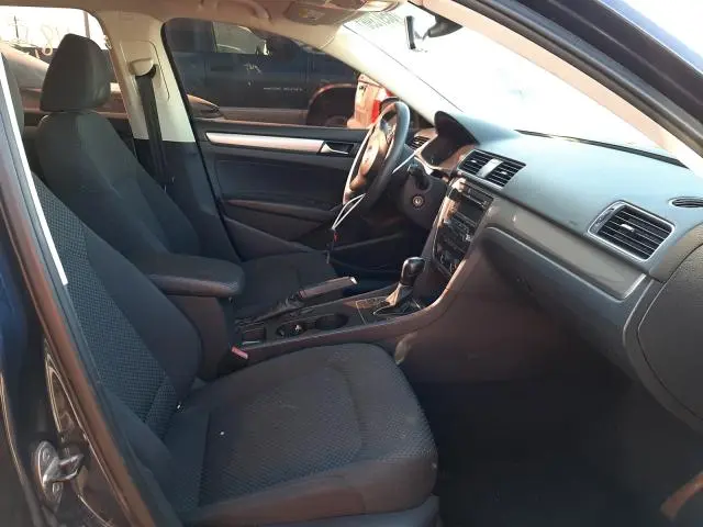 2013 VOLKSWAGEN PASSAT S