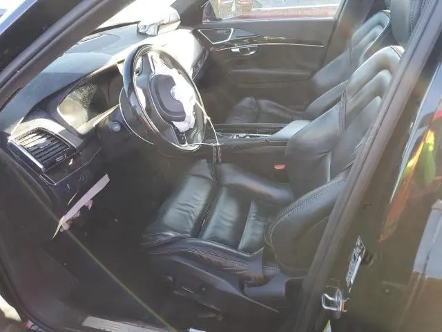 2018 VOLVO XC90 T6