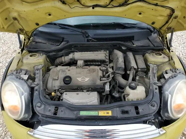 2011 MINI COOPER 