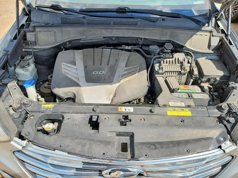 2016 HYUNDAI SANTA FE SE  