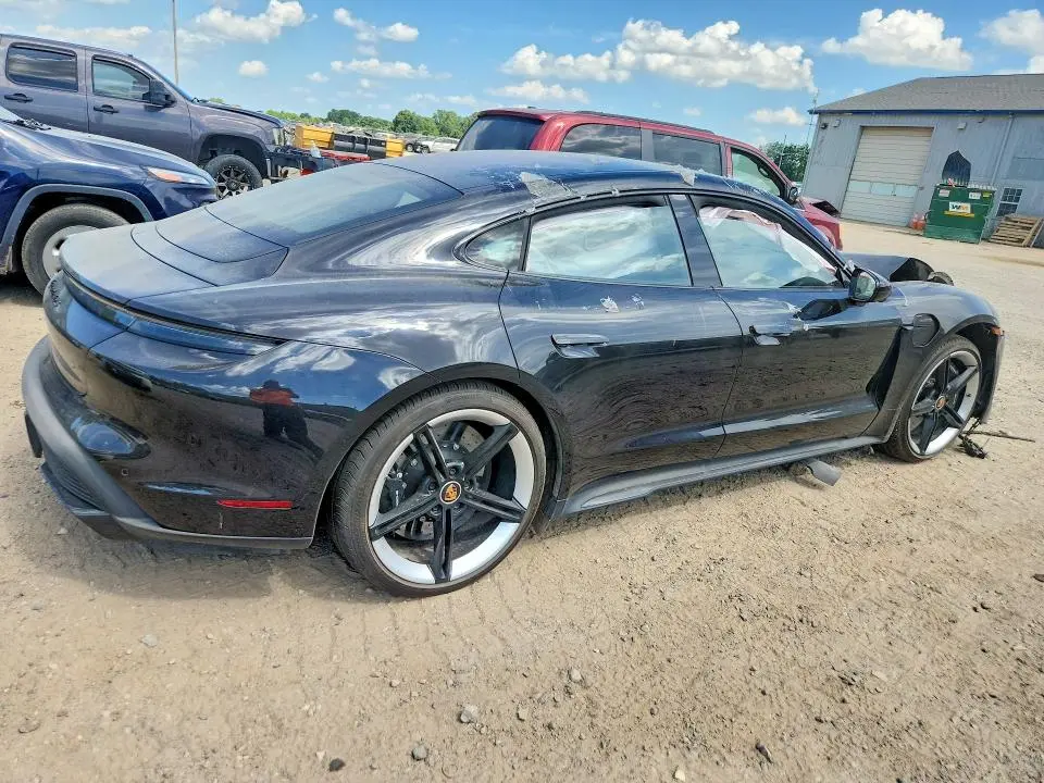 2021 PORSCHE TAYCAN   