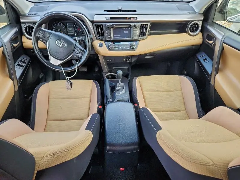 2017 TOYOTA RAV4 XLE  