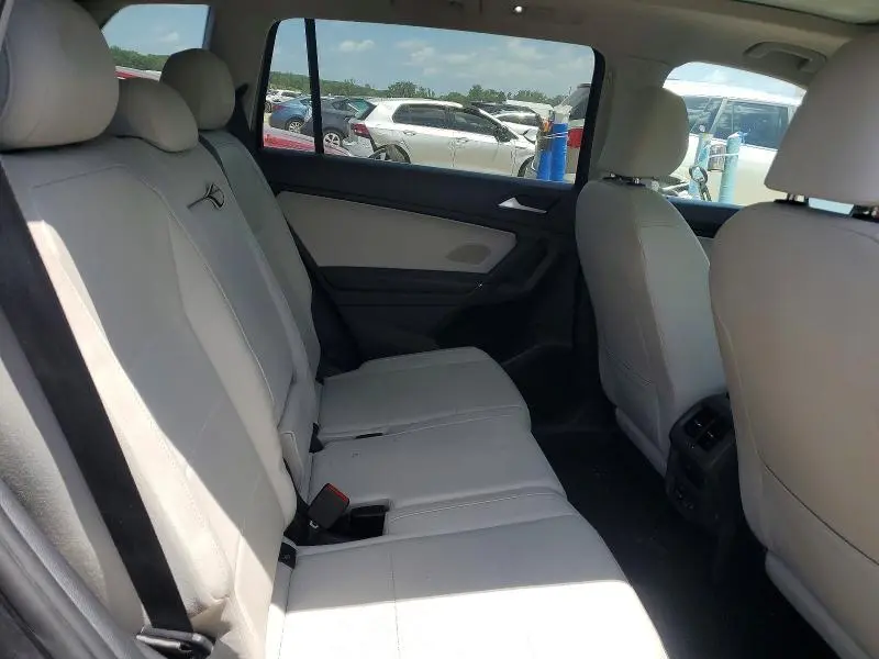 2020 VOLKSWAGEN TIGUAN SE  