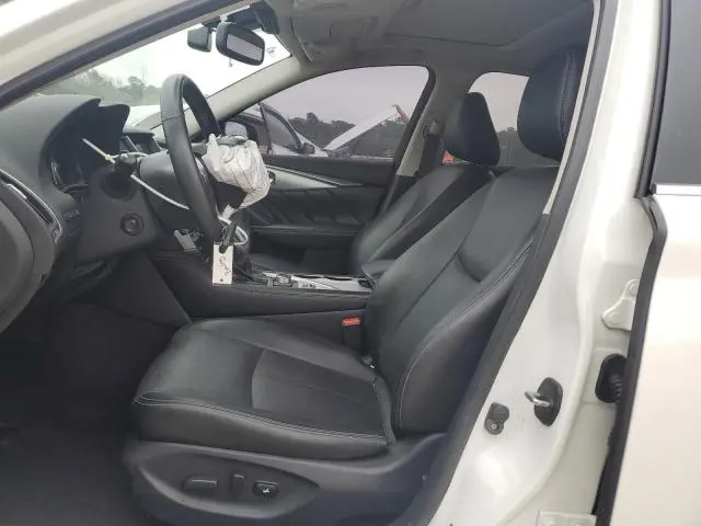 2022 INFINITI Q50 LUXE  