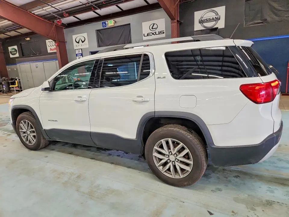 2017 GMC ACADIA SLE  